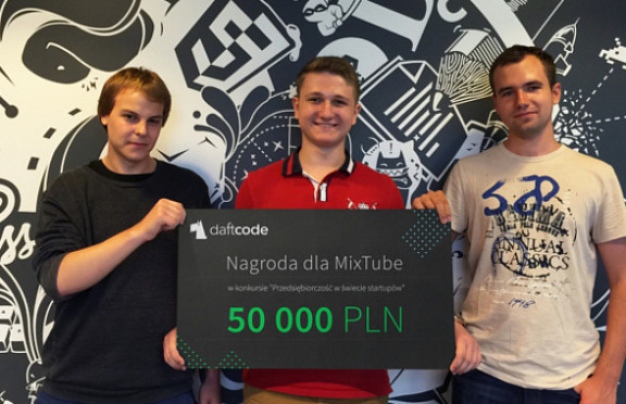 Studenci UW wygrali 50 tysięcy złotych na realizację swojego startupu