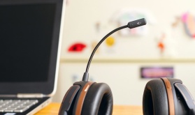 AI opanowało centra obsługi klienta na całym świecie. Skok z 17% do 98% w ciągu roku