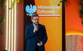 Ministerstwo Cyfryzacji: Polska i Czechy rozmawiają o współpracy przy gigafabrykach AI