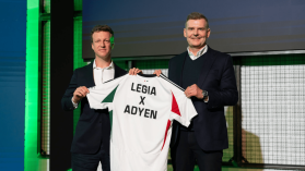 Legia Warszawa i Adyen grają do jednej bramki. Płatności kartą, telefonem i zegarkiem w całym ekosystemie Legii