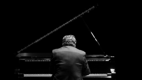 Bezwzględny sędzia czy obiektywny krytyk? Polscy naukowcy tworzą jurora z AI