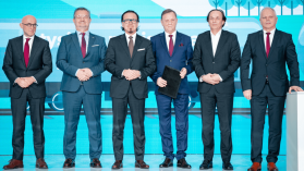 "To z wielu powodów wyjątkowa transakcja" - ORLEN podpisał umowę na 40 polskich lokomotyw