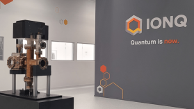 Ważna akwizycja w świecie komputerów kwantowych: IonQ przejmuje Oxford Ionics. To sukces Atmos Ventures
