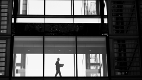 Marnotrawimy inżynierów, a świat i AI  nam ucieka. Analizujemy raport MFW „Bridging Skill Gaps for the Future: New Jobs Creation in the AI Age”