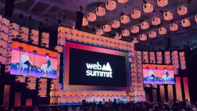 Głos zamiast ekranu? ElevenLabs zapowiada rewolucję w komunikacji z AI