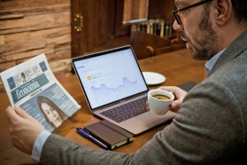 W jaki sposób inwestowanie w fundusze ETF pomaga polskim spółkom akcyjnym?