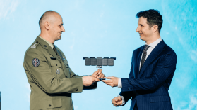 ICEYE oficjalnie przekazuje system MikroSAR Siłom Zbrojnym RP