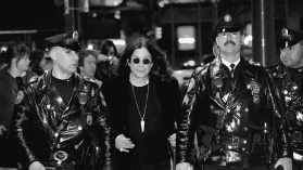 Wirtualny powrót Księcia Ciemności. Rodzina Ozzy’ego Osbourne’a odpiera zarzuty o komercjalizację jego wizerunku za pomocą AI