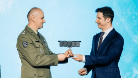 ICEYE oficjalnie przekazuje system MikroSAR Siłom Zbrojnym RP