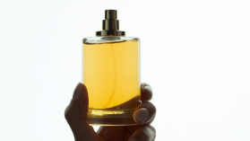 Dior, Guerlain i YSL stawiają na perfumy bez alkoholu. Polski startup AQUANANO wchodzi w ten trend z własną technologią