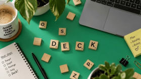 Deck i pitch deck – czym jest wizytówka startupu i jak zbudować prezentację, która przekona inwestorów?