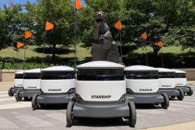 Tysiące robotów dostawczych „Starship Technologies” będzie obsługiwało amerykańskie kampusy