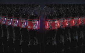 Coca-Cola wprowadza do sprzedaży nowe etykiety z wykorzystaniem technologii OLED