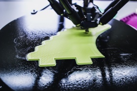 Domowe drukarki 3D pozwalają już tworzyć w pełni kolorowe obiekty z różnych materiałów