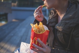 McDonald’s zaczyna współpracę z Adyen. Fintech udostępni sieci restauracji platformę płatniczą