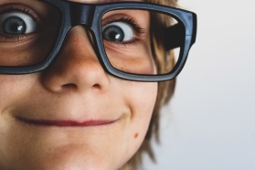 Opracowano skuteczną metodę leczenia dysleksji poprzez inteligentne okulary