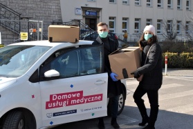 uPacjenta i hubraum przekazują 6000 maseczek dla dwóch krakowskich szpitali