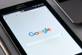 Google wkracza w branżę fintech. Gigant pracuje nad inteligentną kartą kredytową
