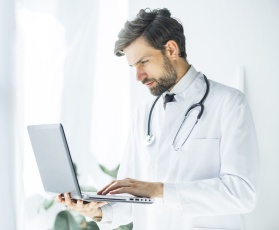 Lekarskie konsultacje online pozwalają uniknąć wizyt w przychodni