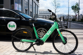 Bolt uruchamia wypożyczalnię elektrycznych rowerów