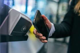 Klienci Banku Pekao mogą już korzystać z Google Pay