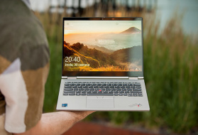Elastyczna i tytanowa Yoga od Lenovo to laptop stworzony do pracy zdalnej