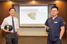 Badacze z Singapuru wykorzystują urządzenia Microsoft HoloLens w neurochirurgii
