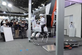 Kawasaki tworzy robota-kozę, którego można… ujeżdżać