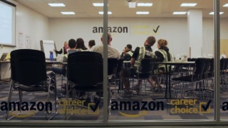 Amazon otwiera fundusz i zainwestuje miliard dolarów w logistykę i obsługę klienta