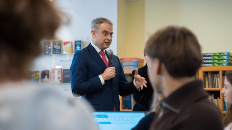 Polska na ścieżce cyfrowej suwerenności. Jak Ministerstwo Cyfryzacji chce wykorzystać AI i regulatory sandboxes