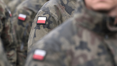 Wojskowa logistyka wchodzi w erę e-commerce: mundury dla żołnierzy trafią do paczkomatów