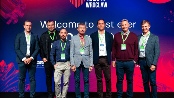Wrocław Tech Business Angels Club stawia na AI. Pierwsza inwestycja trafia do Smabblera