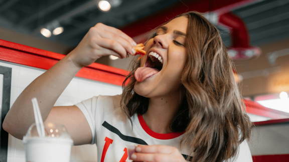 Prosus przejmuje Pyszne.pl i Just Eat Takeaway.com za 4,1 miliarda euro. Czy nowy gigant pożre resztę konkurencji?