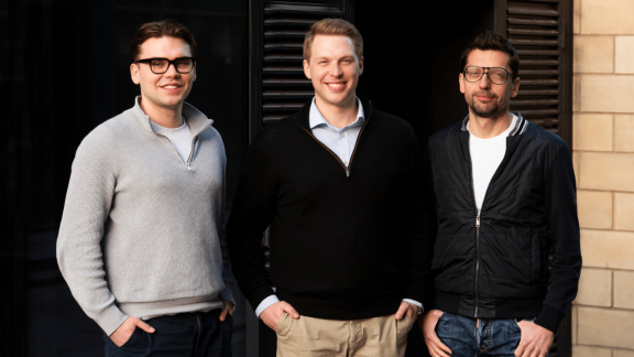 To Ona ma skończyć z ignorowaniem medycznych symptomów zgłaszanych przez kobiety. AIP Seed inwestuje w femtech