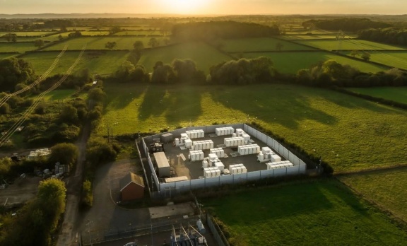 Pulse Clean Energy zbuduje w Wielkiej Brytanii 6 magazynów BESS. Startup pozyskał 252,5 mln euro