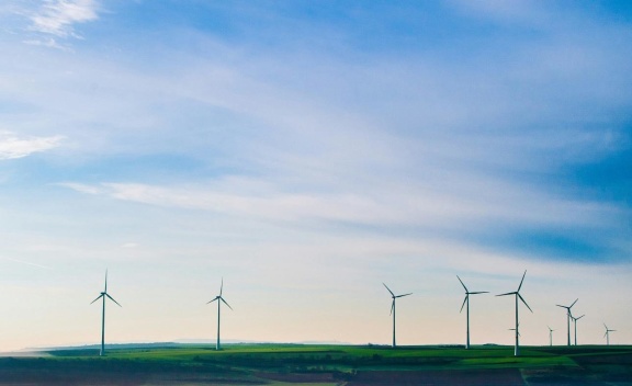 Aira pozyskuje 150 mln euro na rozwój czystej energii i zwiększa moce produkcyjne w Polsce