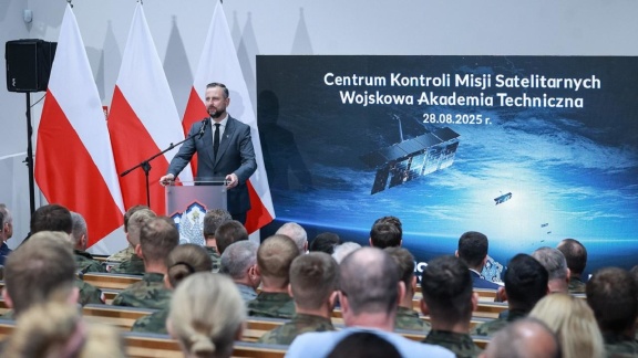 Centrum Kontroli Misji Satelitarnych WAT otwarte. Polska wystrzeli swoje pierwsze satelity
