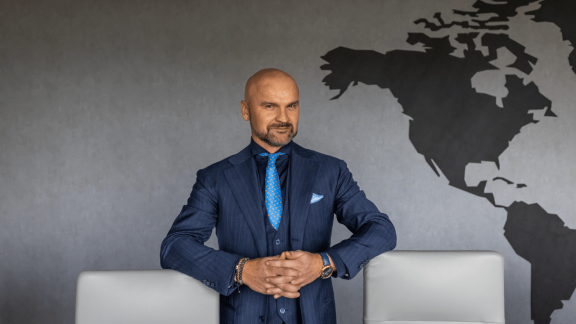 InPost idzie do sądu arbitrażowego przeciwko Allegro. W tle spór o prawie 100 mln zł i manipulowanie klientami