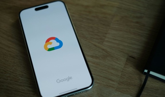 Bezpłatny transfer danych między chmurami – nowa usługa Google Cloud dla klientów z UE i UK