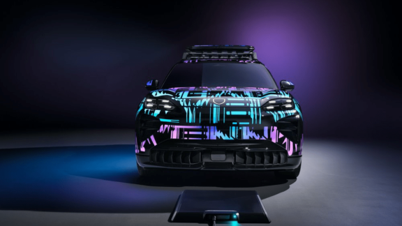 Porsche wyprzedza Teslę i wprowadza bezprzewodowe ładowanie elektryków