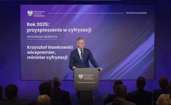 Światłowód obowiązkowy też w domach jednorodzinnych – tak chce Ministerstwo Cyfryzacji