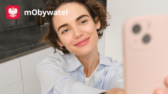 Selfie i po sprawie. mObywatel pozwala na robienie zdjęć do dowodu osobistego