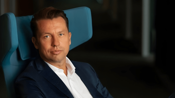 Światowa premiera wprost z Poznania. cyber_Folks oddaje serwer w ręce AI. Hosting staje się  coraz bardziej autonomiczny