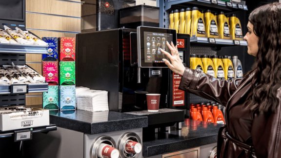 ORLEN uruchomił w Czechach pierwszy samoobsługowy sklep przy stacji paliw