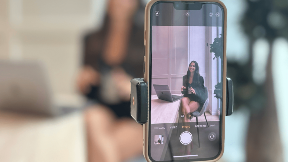 ElevenLabs i Meta, czyli polsko-amerykański akcent w dubbingu AI