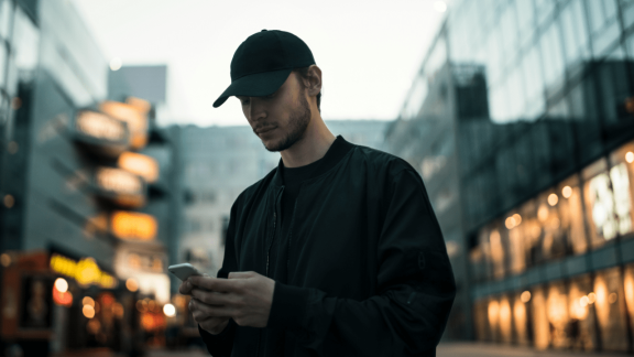 Koniec ery dominacji gier: AI nowym królem wydatków w sklepach z aplikacjami