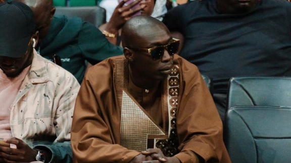 Milczenie jest złotem. Khaby Lame wart 900 mln dolarów, choć w sieci nie powiedział ani słowa