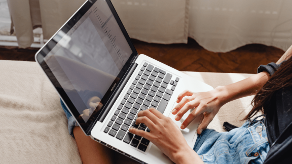 Dolar, zyski i strach przed przyszłością. Jak Morgan Stanley i JP Morgan odczytują ostatnie spadki w IT?