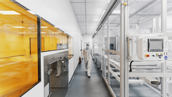 Wojna o polskie perowskity: Columbus Energy wzywa na pomoc ABW, Malinkiewicz chce ratować firmę przed „korporacyjnymi złodziejami”