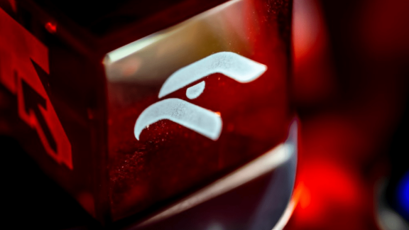 Skalowanie bez oddawania sterów: jak ORLEN Skylight Accelerator zmienia zasady gry dla startupów?